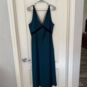 House of Harlow 1960 Teal and Black Lace Midi Dress